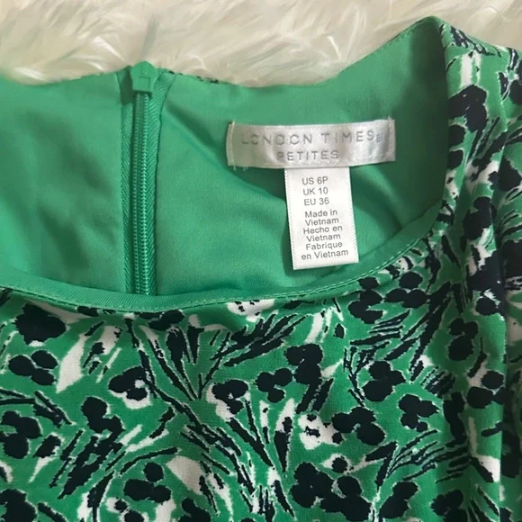 London Times Green Patterned Dress - Picture 2 of 7